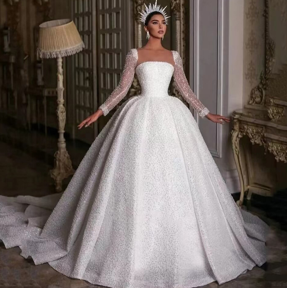 Ball Linie Brautkleid Anselina mit Ärmel Schleppe und Pailletten Klassisch