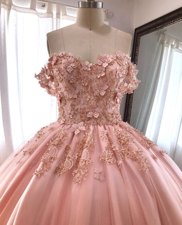 Ball Linie Prinzessin Brautkleid Aileen in Lachs mit Blumen Spitze