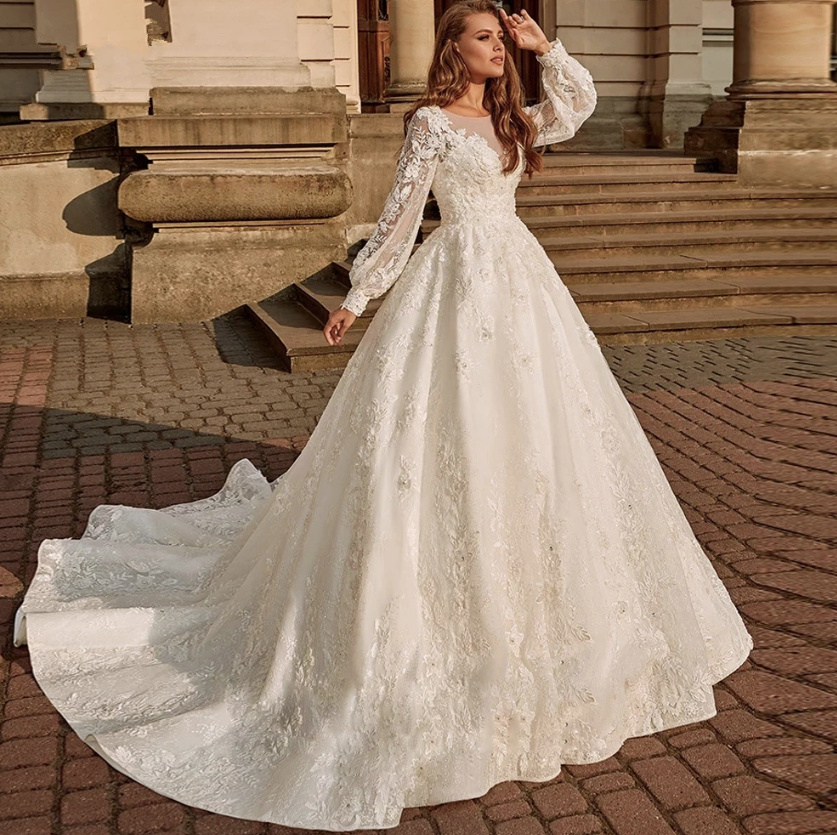 Langarm Ball Linie Brautkleid Alexa mit Blumenspitze Bodenlang