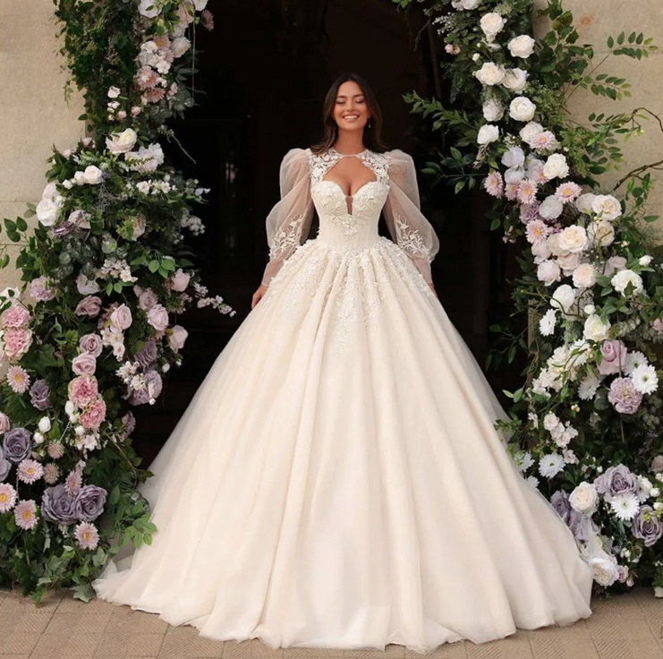 Langarm Ball Linie Brautkleid Anne-Marie mit Puff Ärmel Herz Ausschnitt und Schleppe