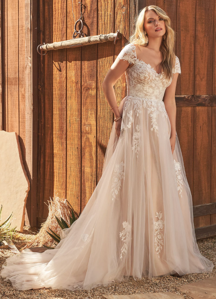 A Linie Boho Brautkleid Chandra mit Tüll Spitze und Schleppe